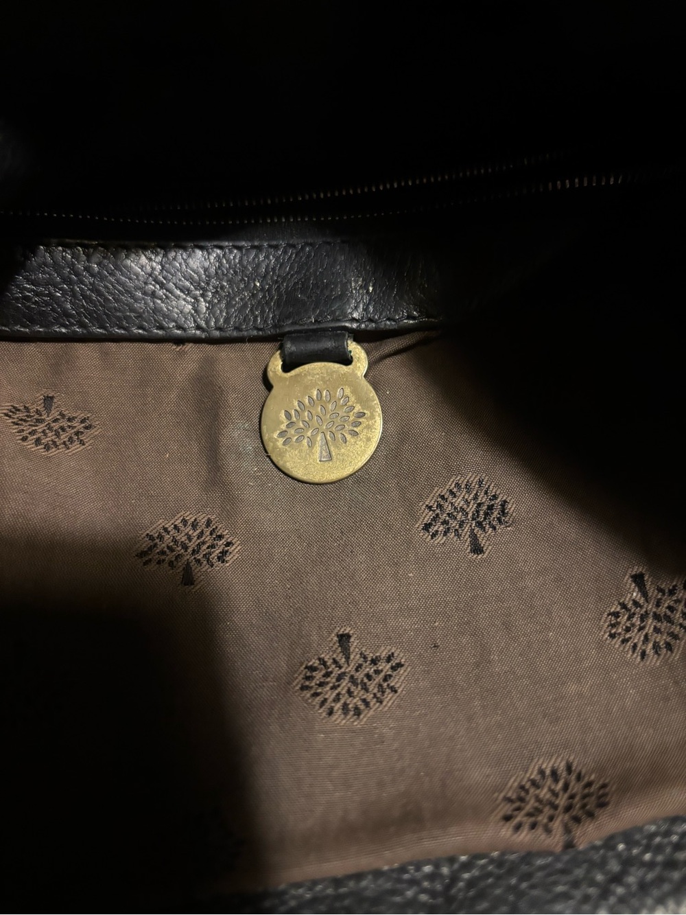 2000s.Authentic Mulberry Alana Black Leather Shoulder Bag,  Brass Buckle Satchel - Picture 10 of 11